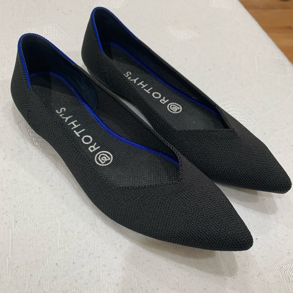 Rothy’s Black Pointed Flat Size 8